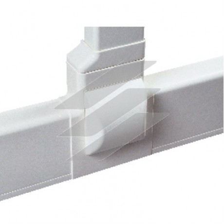 Трійник для плінтусного коробу 100х40мм з відводом на короб 90х40мм, білий RAL 9016, ДКС